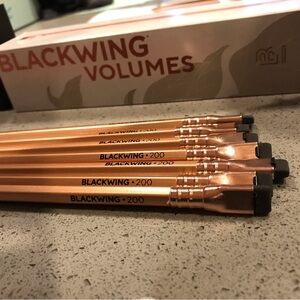 Blackwing 7 Brand New Pencils with original box and Used Pencils Mix